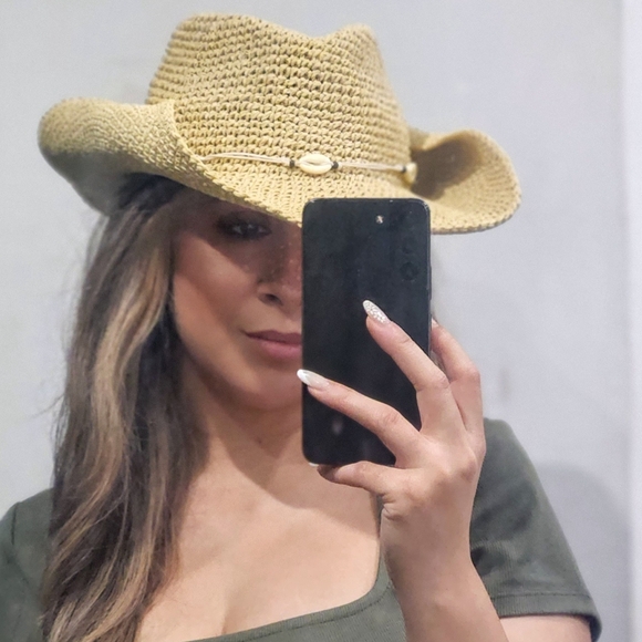 Accessories - Stylish Tan Seashells Straw Coastal Cowgirl Hat